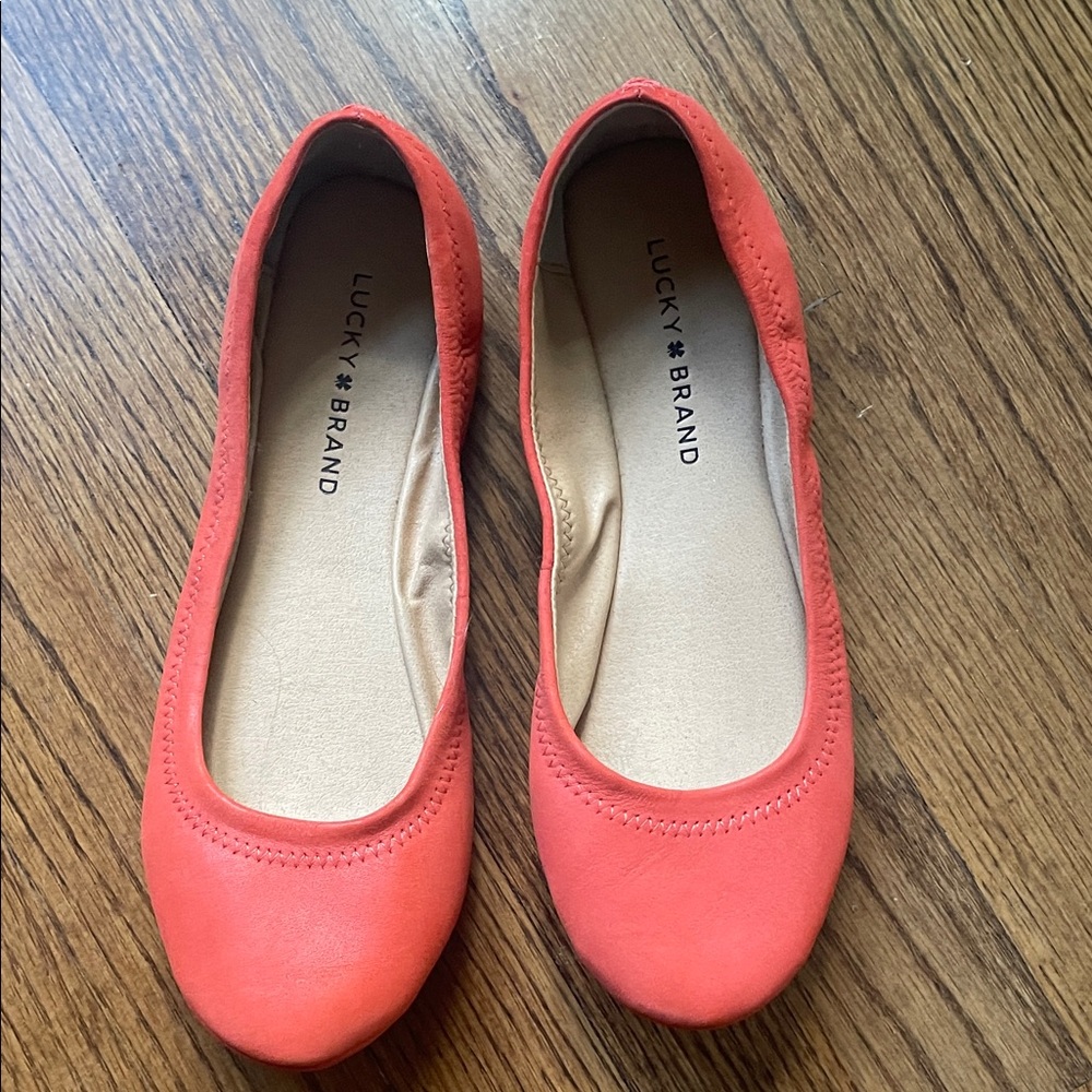 Lucky Brand Vibrant Coral Flats
